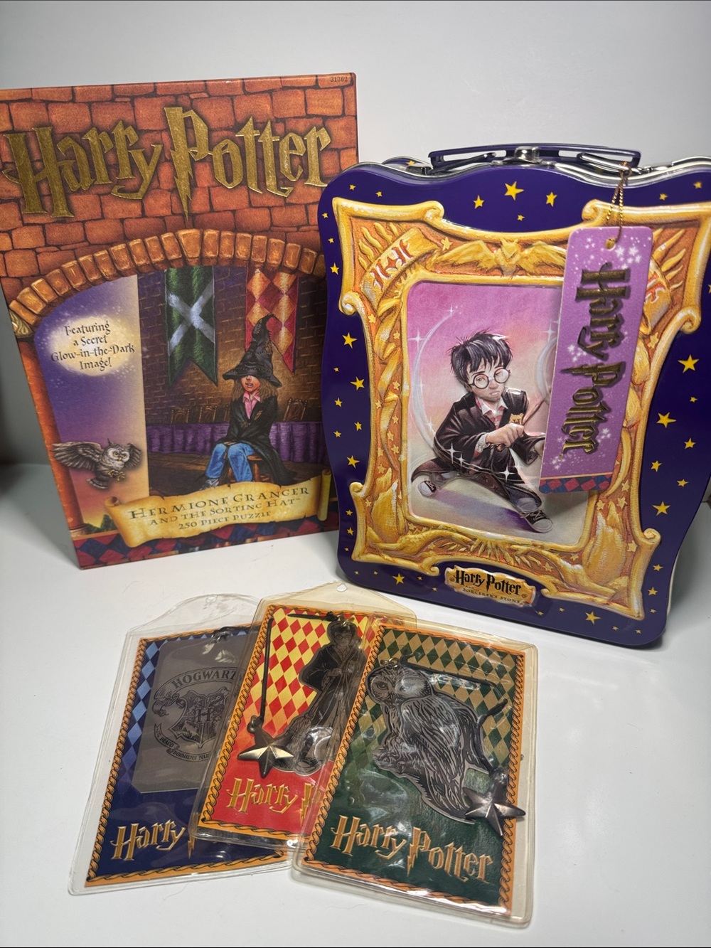 Harry Potter Lot Warner Bros NWT Harry Potter Tin NEW puzzle 3 metal bookmarks